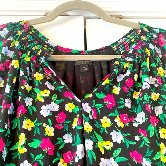 Ann Taylor Black Colorful Floral Print Blouse, MP - Picture 3 of 9